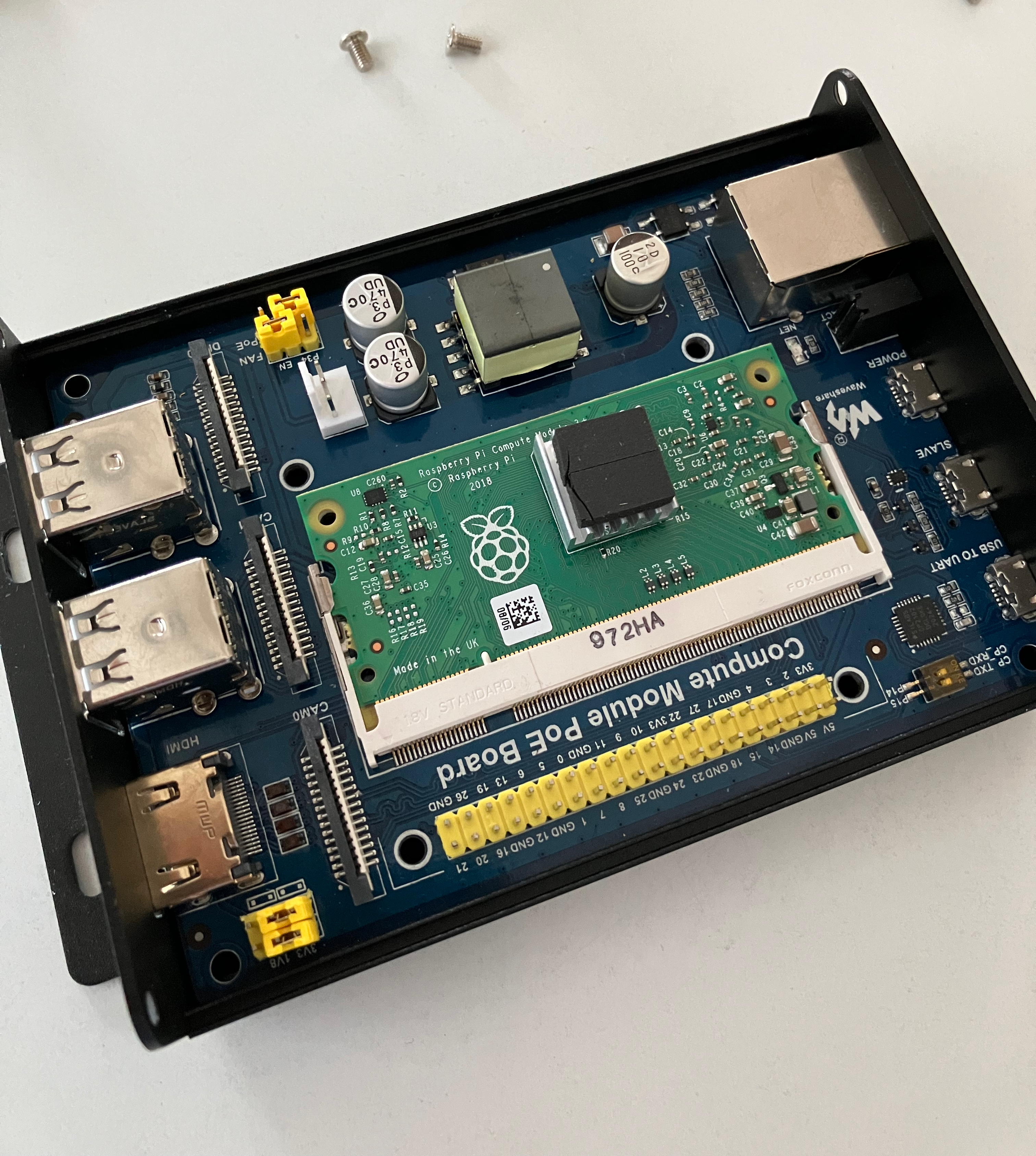 Raspberry Compute Module 3B auf Breakout Board - Siincos Embedded Computing